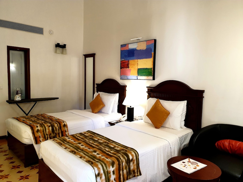 Executive Villa, 2 Twin Beds, Pool View - Photo 1