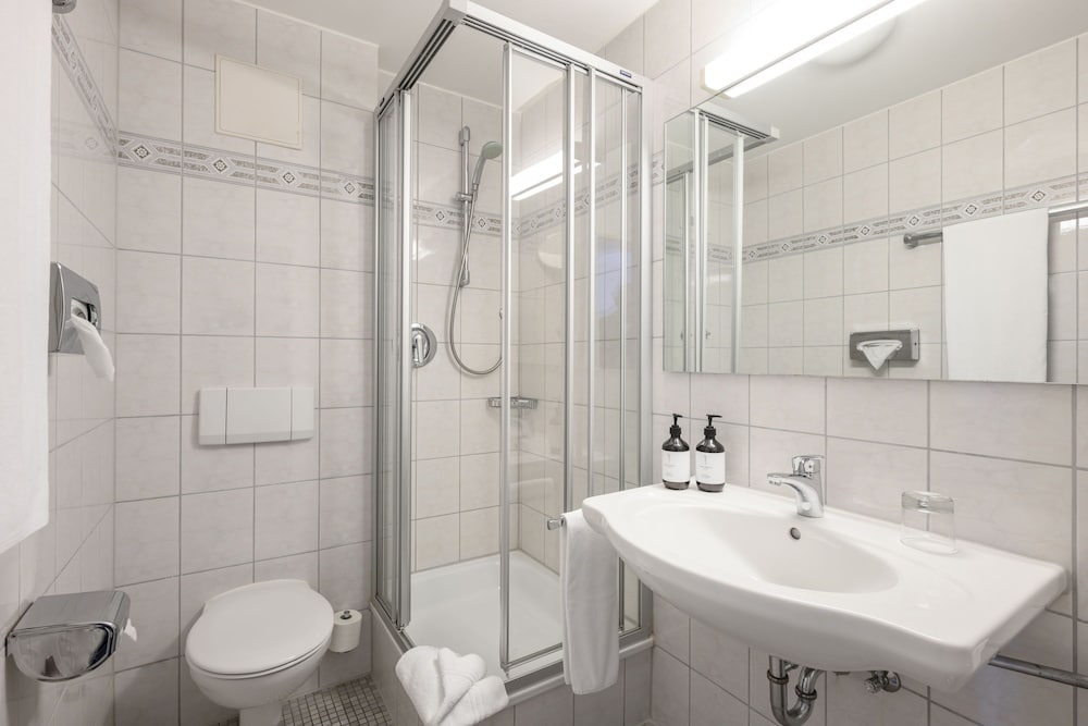 Double Room (small) - Photo 8