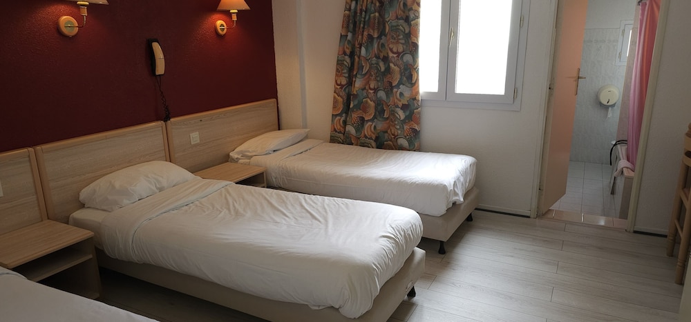 Classic Triple Room - Photo 5