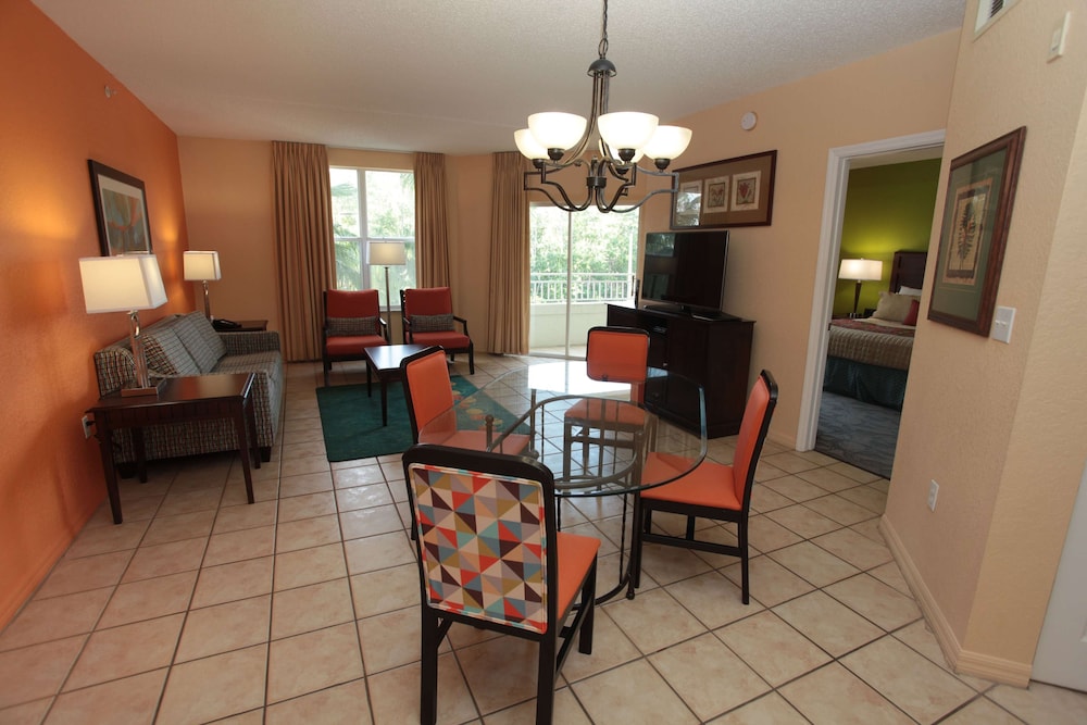 Two Bedroom Suite - Photo 5