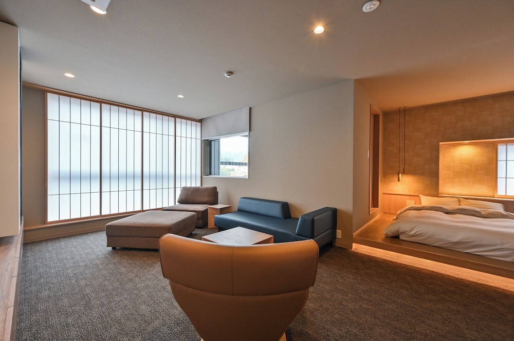 Premium modern Japanese-Western-style twinRoom with indoor hot spring bath "yabukita photo 1