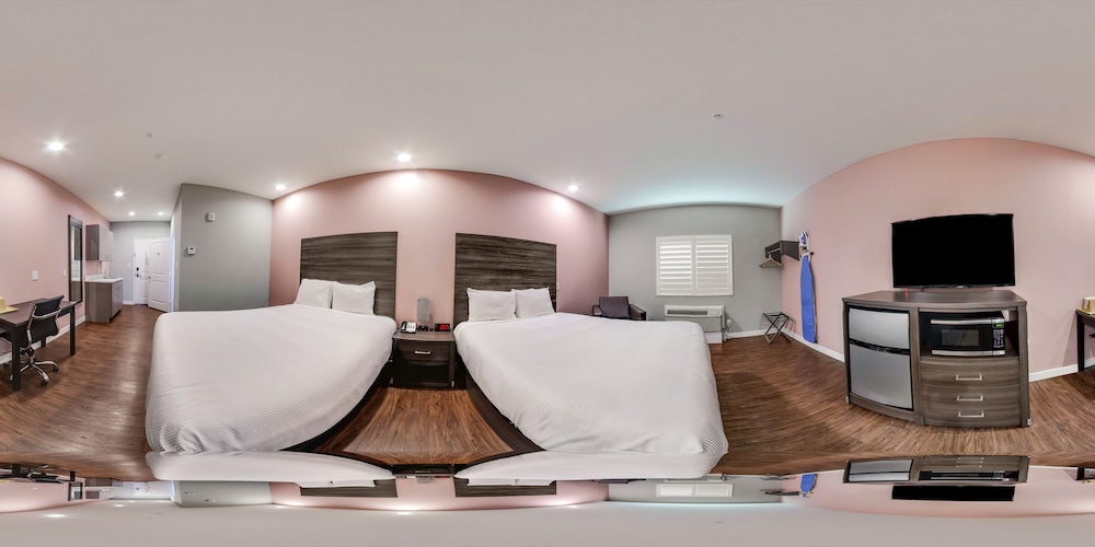 Standard Room, 2 Queen Beds - Photo 11