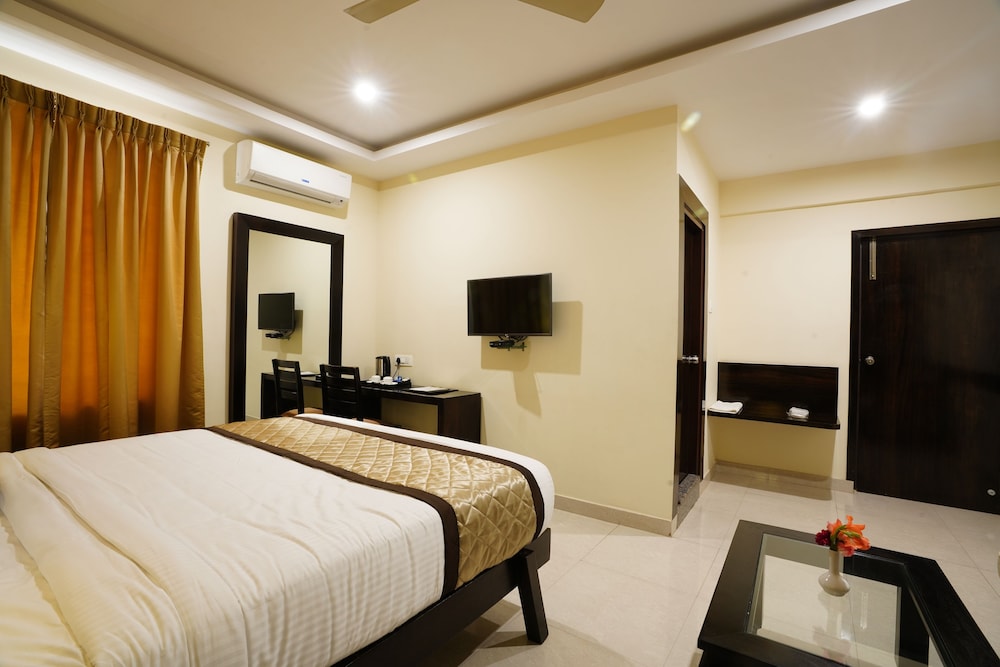 Executive Room - Photo 12