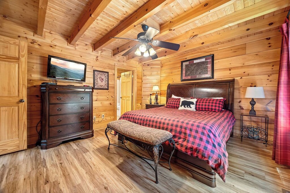 Cabin, Multiple Beds, Hot Tub, Mountain View
