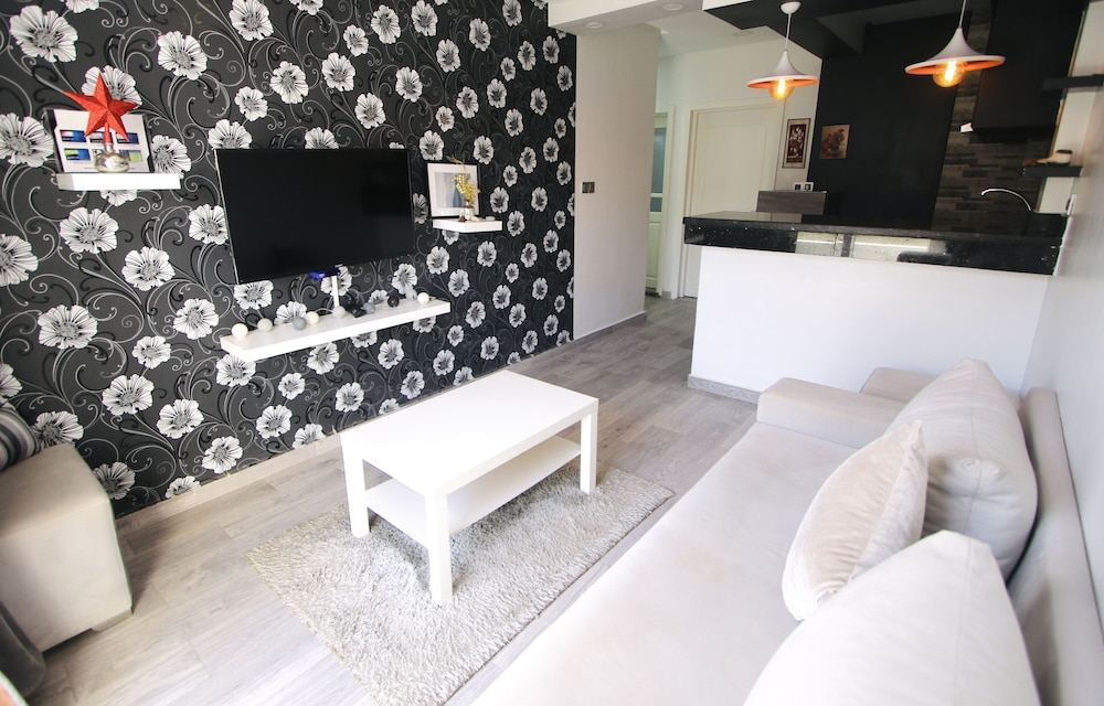 Deluxe Suite photo 1