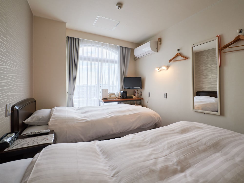 Twin Room, Non Smoking - Photo 3