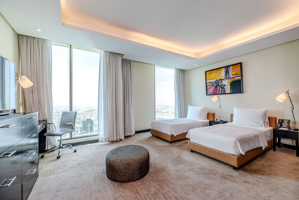 Suite (Premier Four Bedroom) - Photo 4