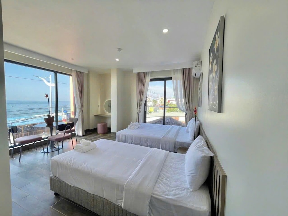 Comfort Triple Room, Beach View