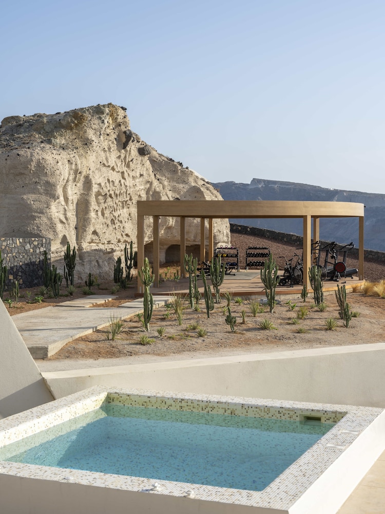 Majestic Sunset & Sea View Suite with Pool and Jacuzzi - Photo 13