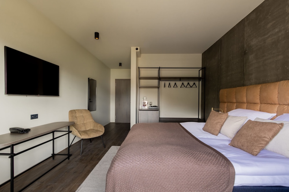Standard Double Room - Photo 4
