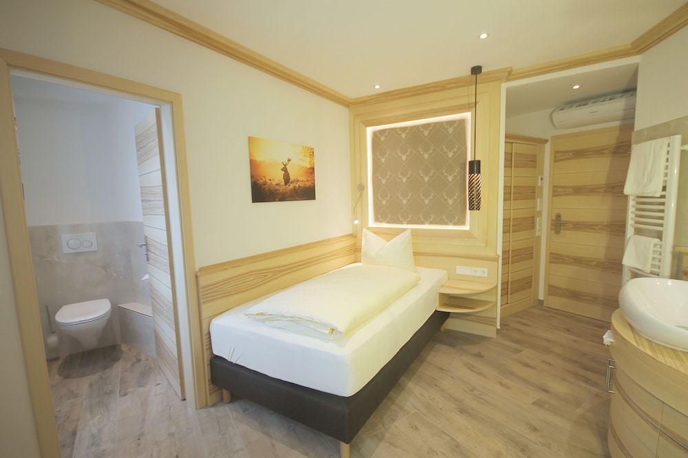 Business Single Room photo 3