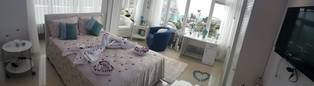 Deluxe Suite, Sea View photo 1