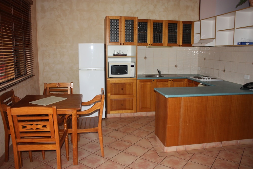 Superior Apartment, 1 Bedroom, Kitchen, Poolside photo 3