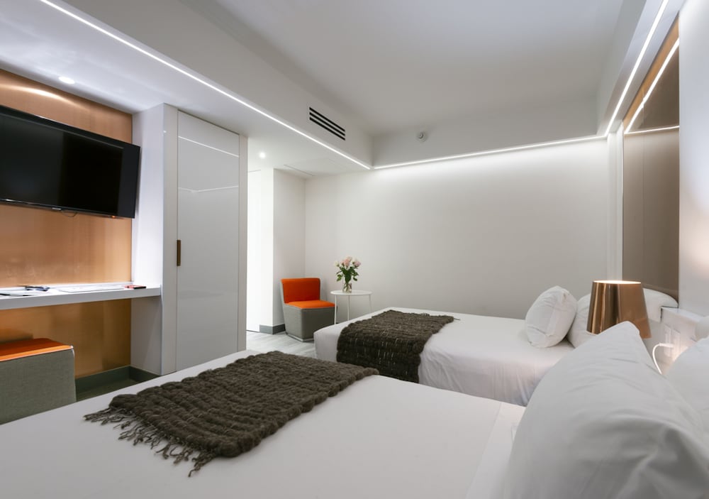 Superior Twin Room - Photo 4