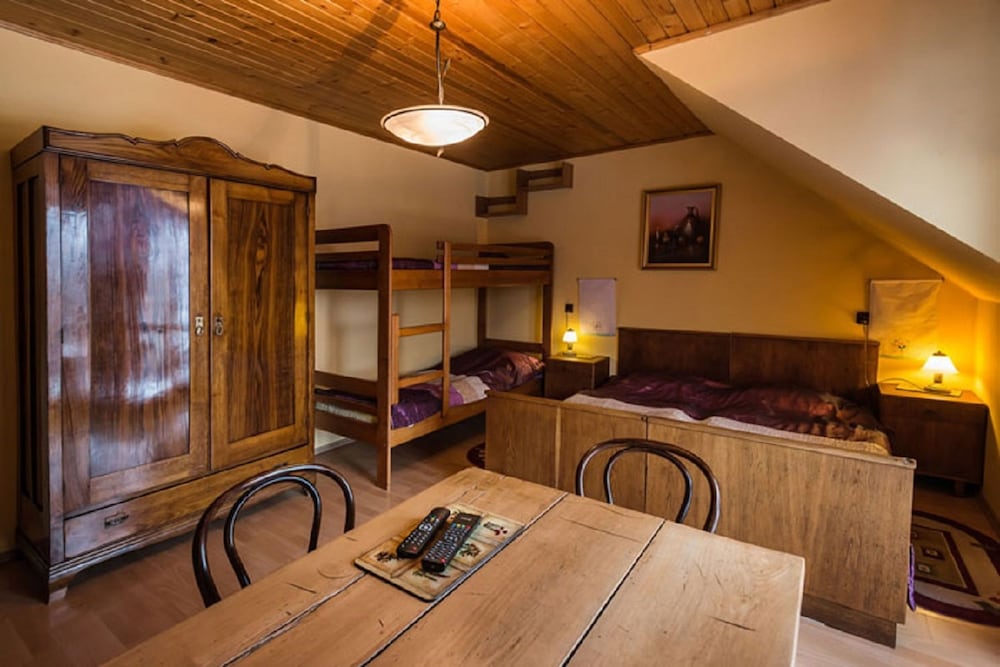 Triple Room, Multiple Beds, Non Smoking photo 2