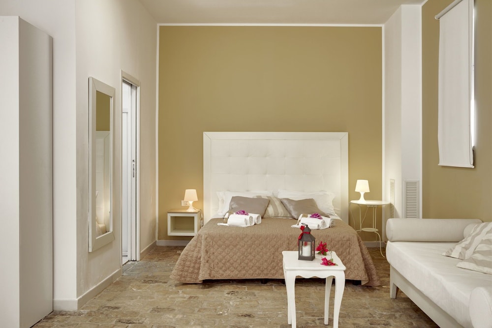 Superior Double or Twin Room - Photo 2