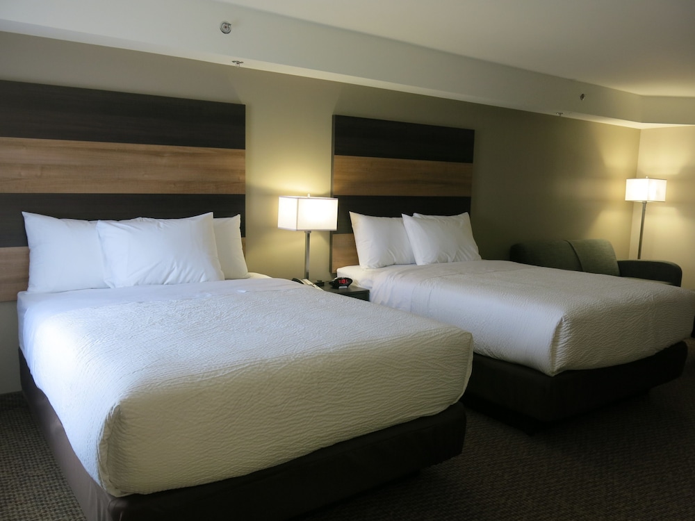 Suite, Multiple Beds, Non Smoking photo 2