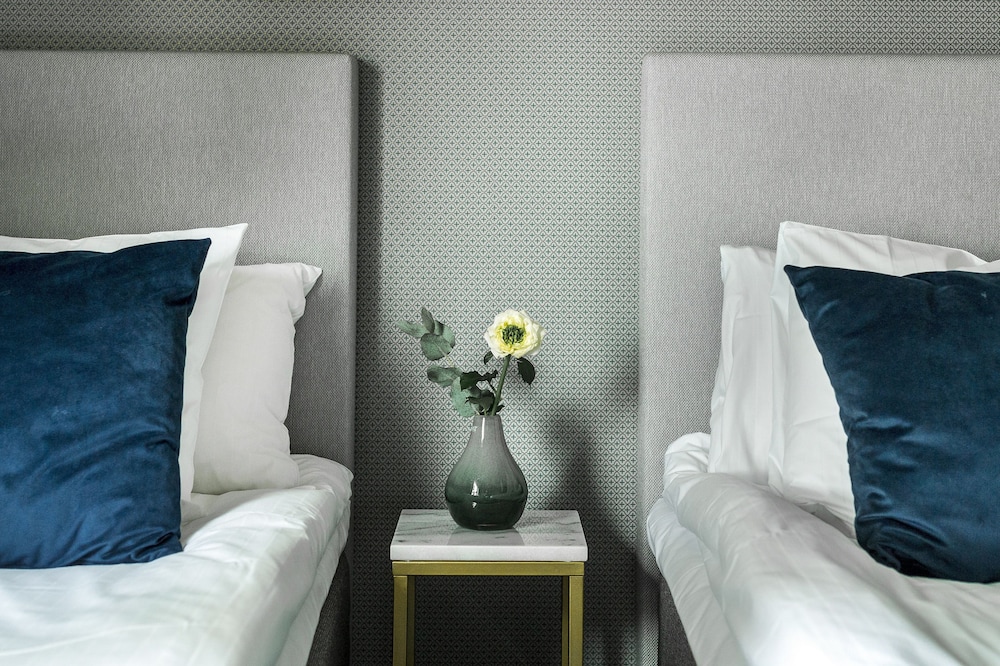 Standard Double Room, 2 Twin Beds photo 3