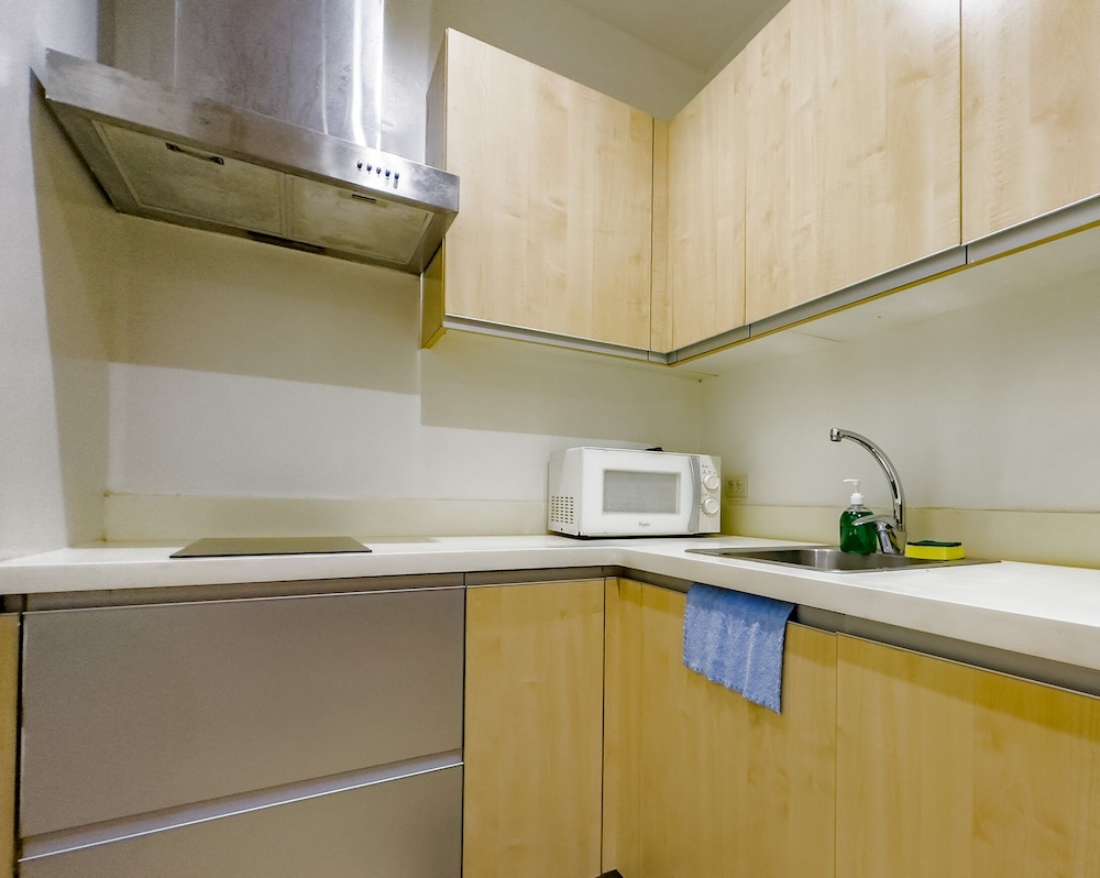 Basic Apartment, 1 Bedroom, Balcony, City View photo 2
