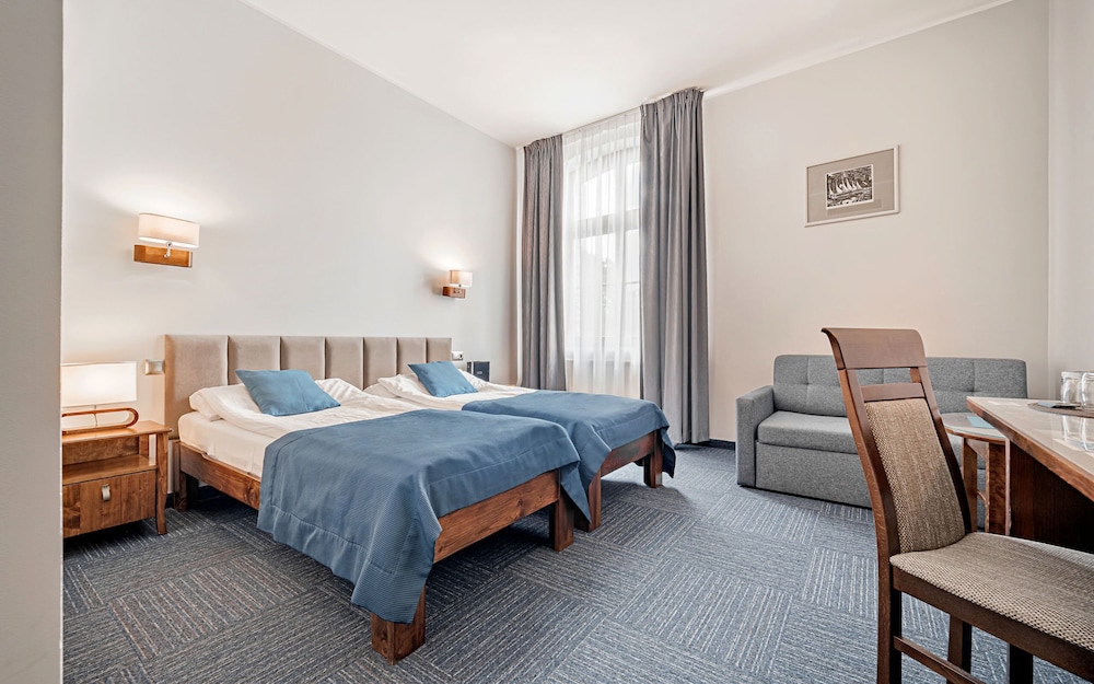 Deluxe Triple Room (unlimited spa access)