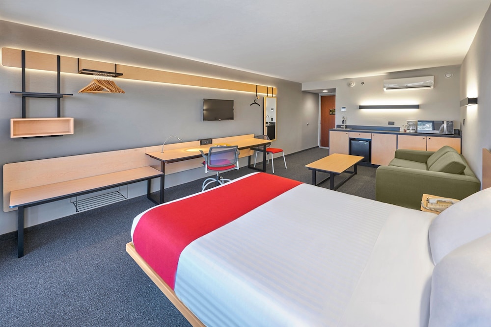 Superior Room, 1 Queen Bed with Sofa bed photo 2