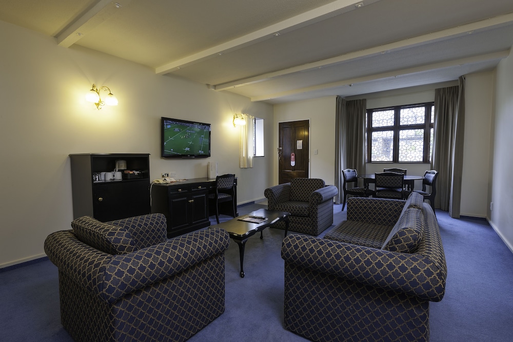 2 Bedroom King Suite