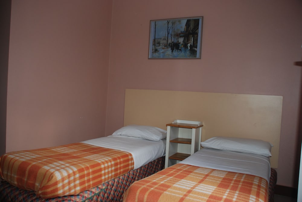 Classic Twin Room