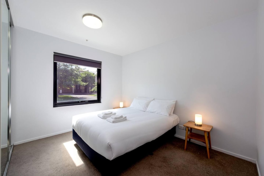 Basic Apartment photo 2