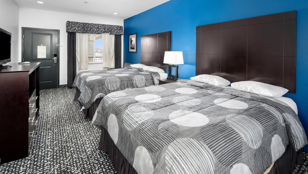 Standard Room, 2 Queen Beds, Smoking photo 3