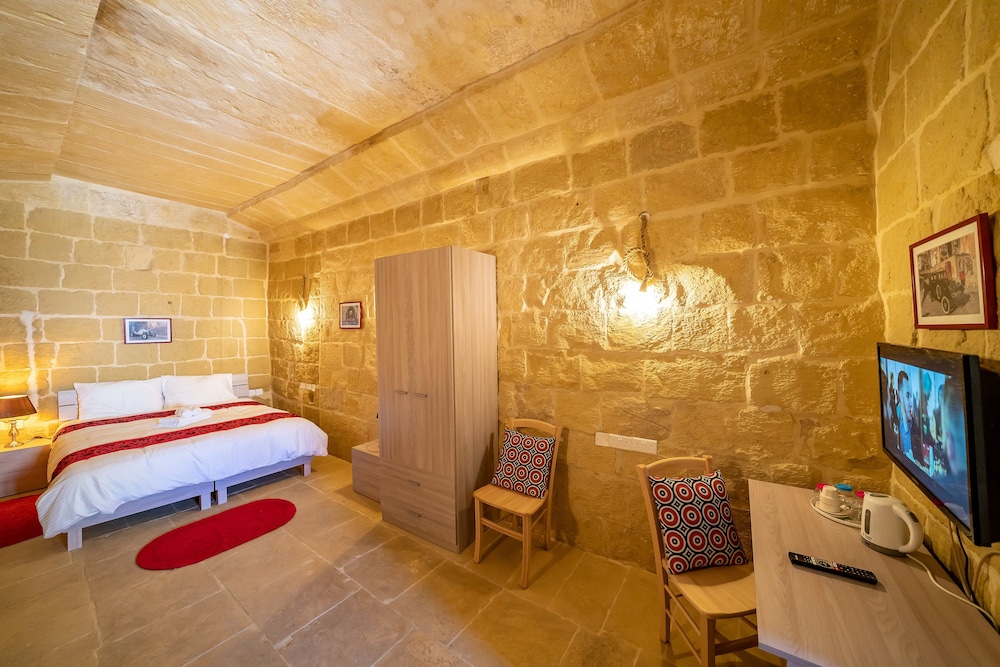 Traditional Double Room photo 3
