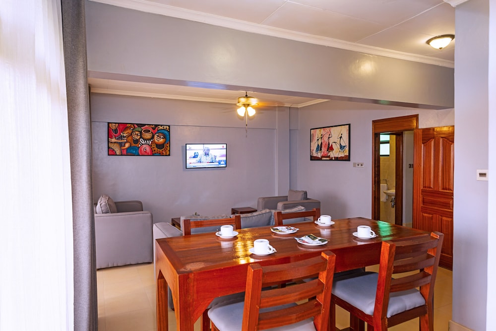 Executive Suite, 2 Bedrooms, Balcony, Garden View photo 1