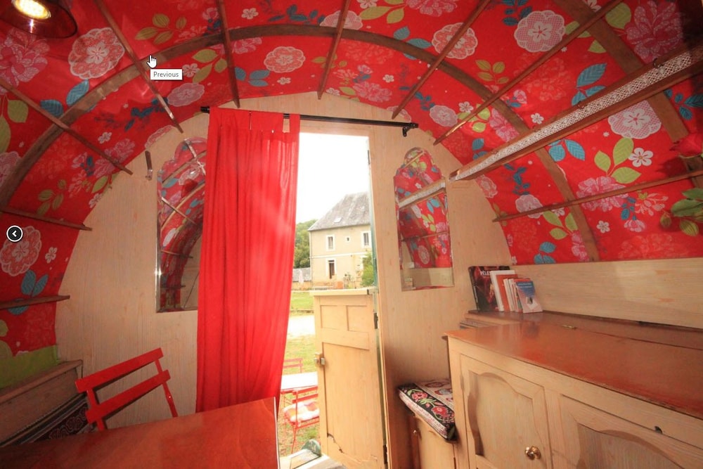 Wooden Caravan Gypsy photo 2