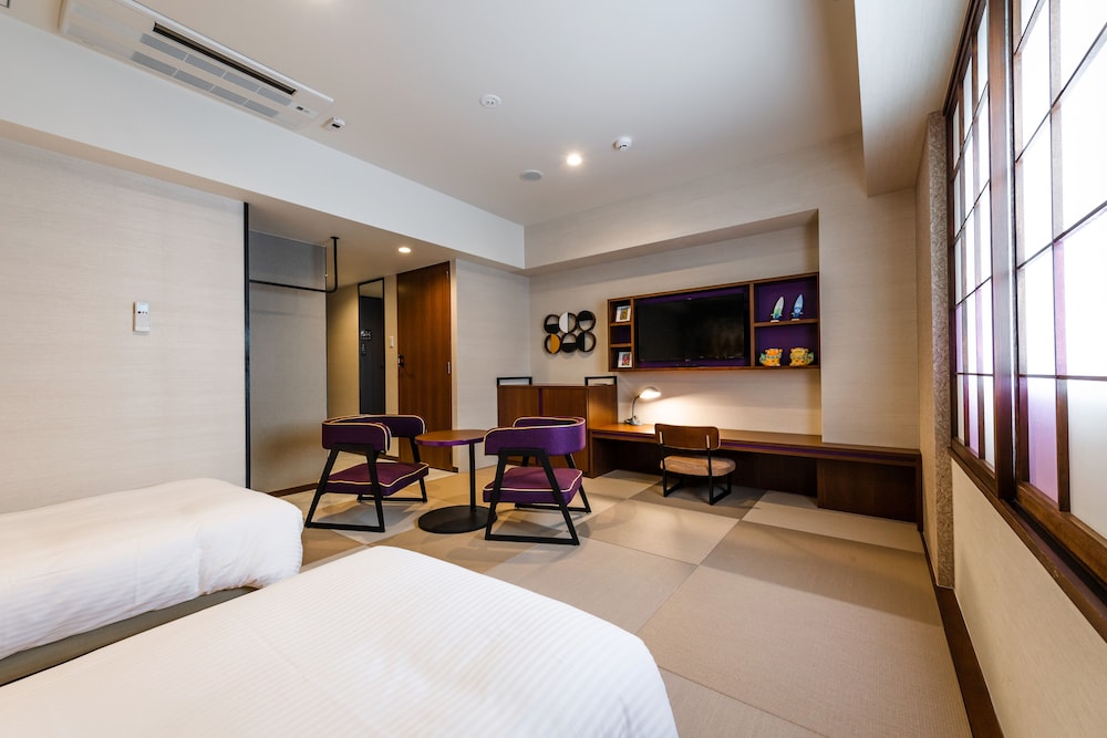 Double Room, Non Smoking - Photo 2