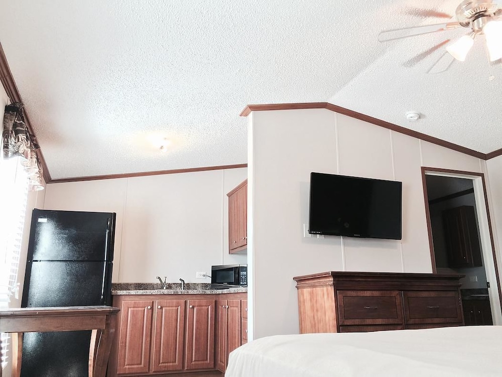 King Deluxe Suite photo 1
