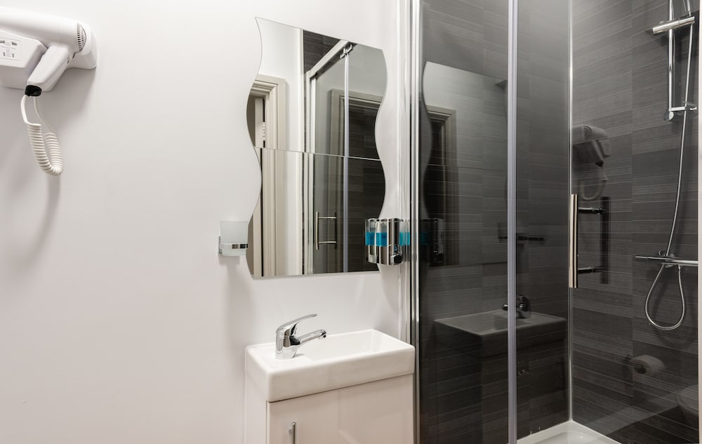 Comfort Triple Room, Private Bathroom photo 2