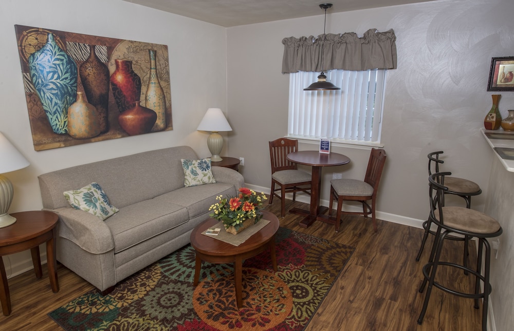Executive Suite, 1 Queen Bed photo 1
