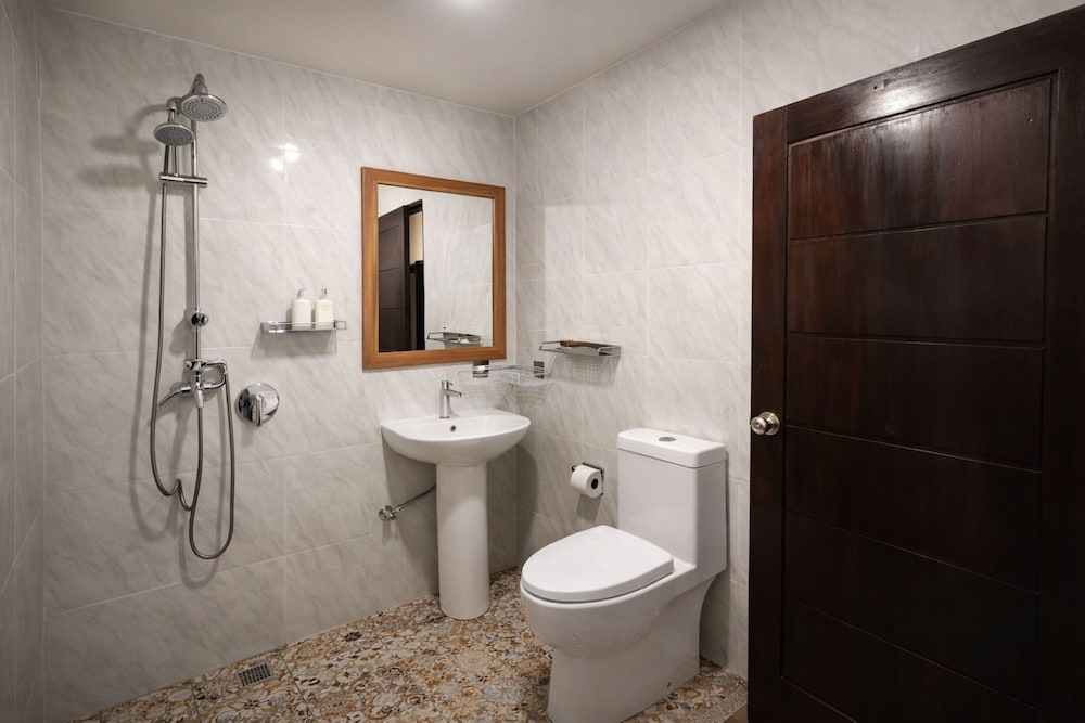 Standard Twin Room, Partial Sea View photo 2