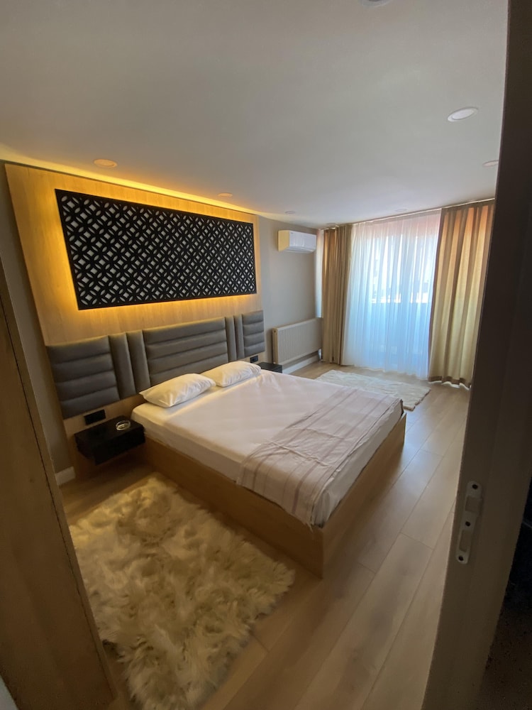 Apart 601 photo 1