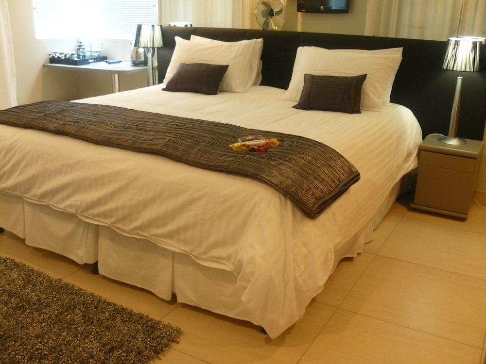 Luxury Suite photo 3