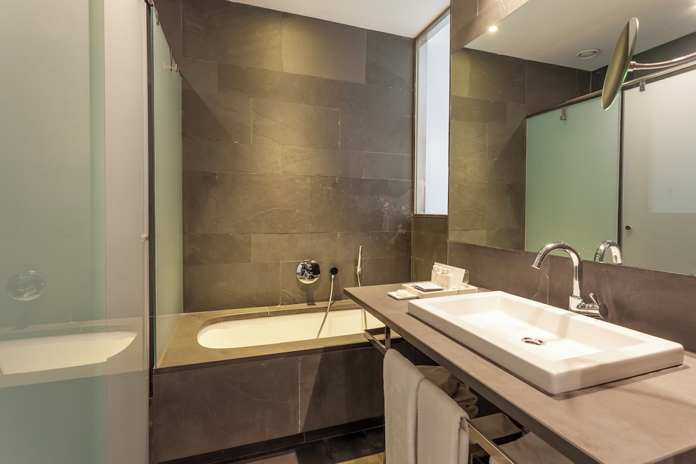 Premium Apartment, 2 Bedrooms, Terrace, City View photo 2