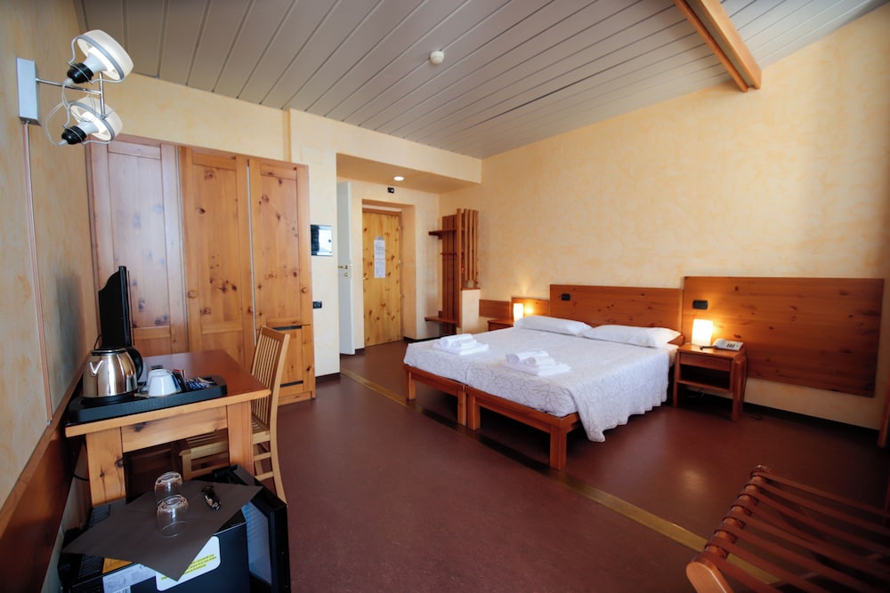 Basic Double Room - Photo 1