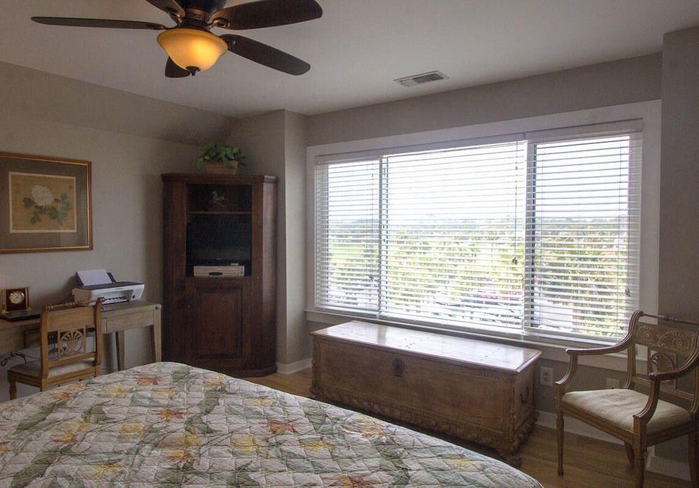 Condo, 1 King Bed, Kitchen, Ocean View photo 1
