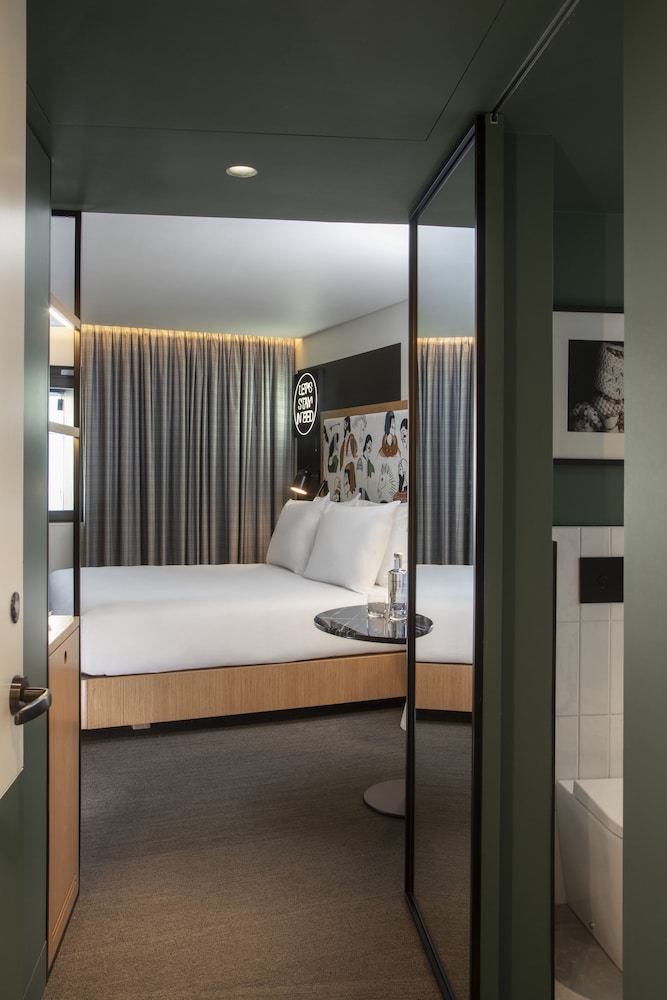 Superior Room, 1 King Bed - Photo 2
