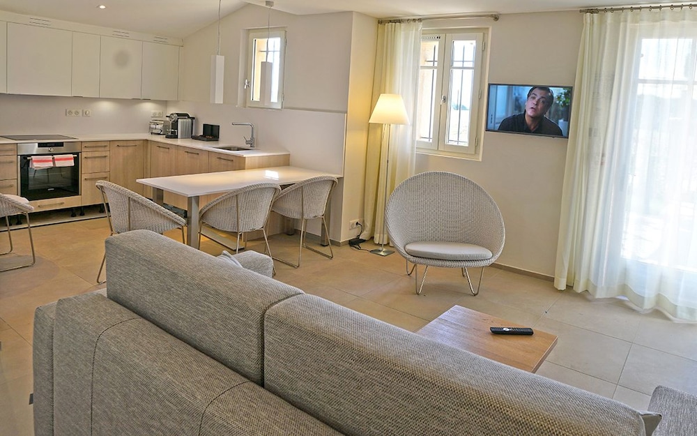 Duplex, 1 Bedroom (F2) - Photo 7