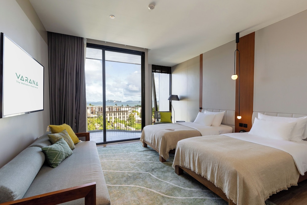 Luxe Ocean View Twin - Photo 3