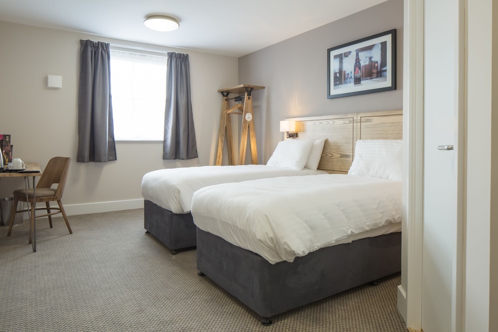 Twin Room - Photo 3