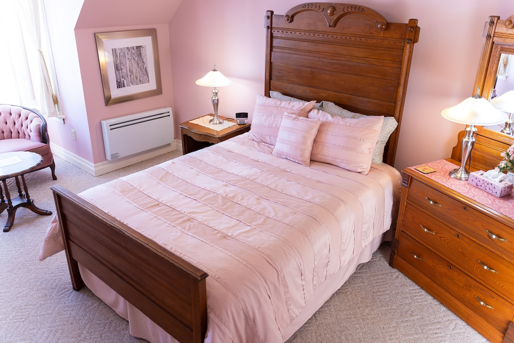 Boles Room (Rm#9) photo 3