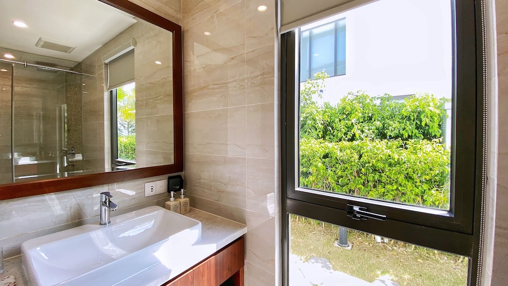 Premium Villa, 4 Bedrooms - Photo 18