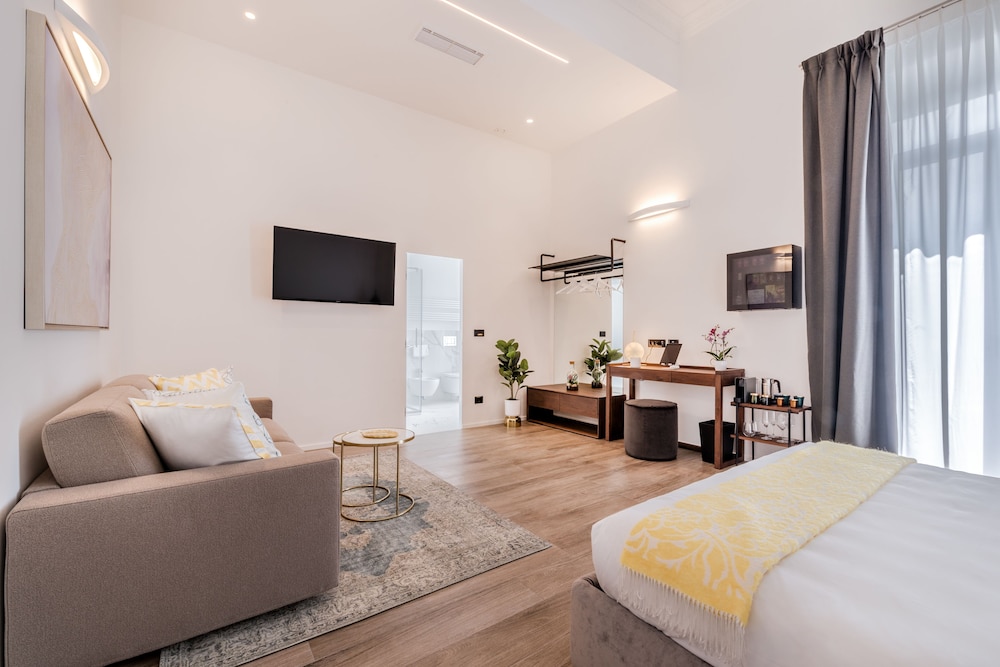 Honeymoon Suite, City View, Annex Building photo 2
