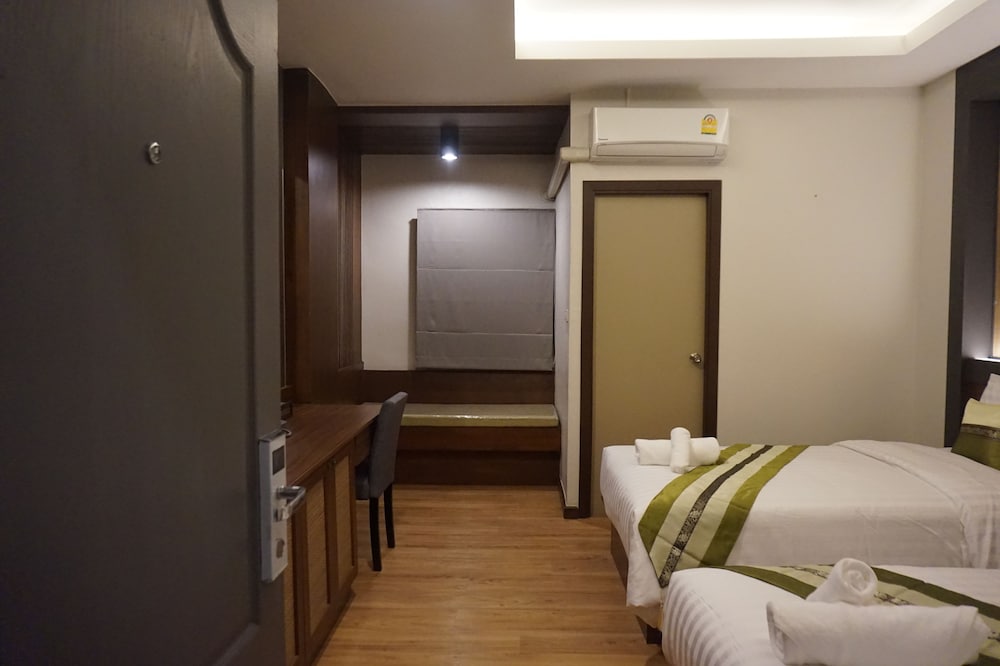 Standard Twin Room - Photo 2